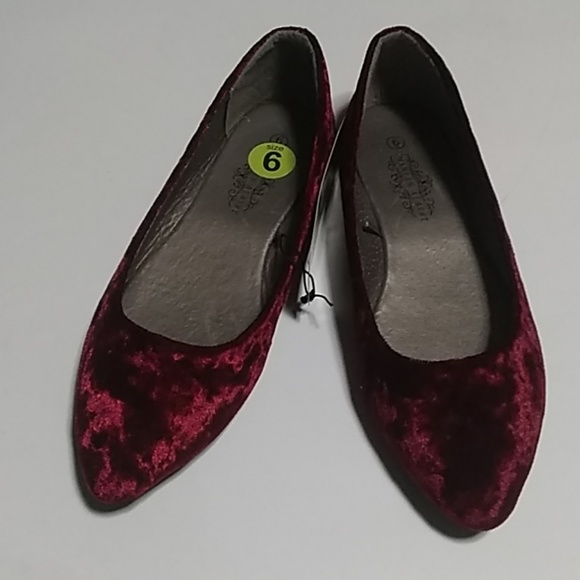 Shoes - Velour Flats NWOT size 6 Never Worn Red